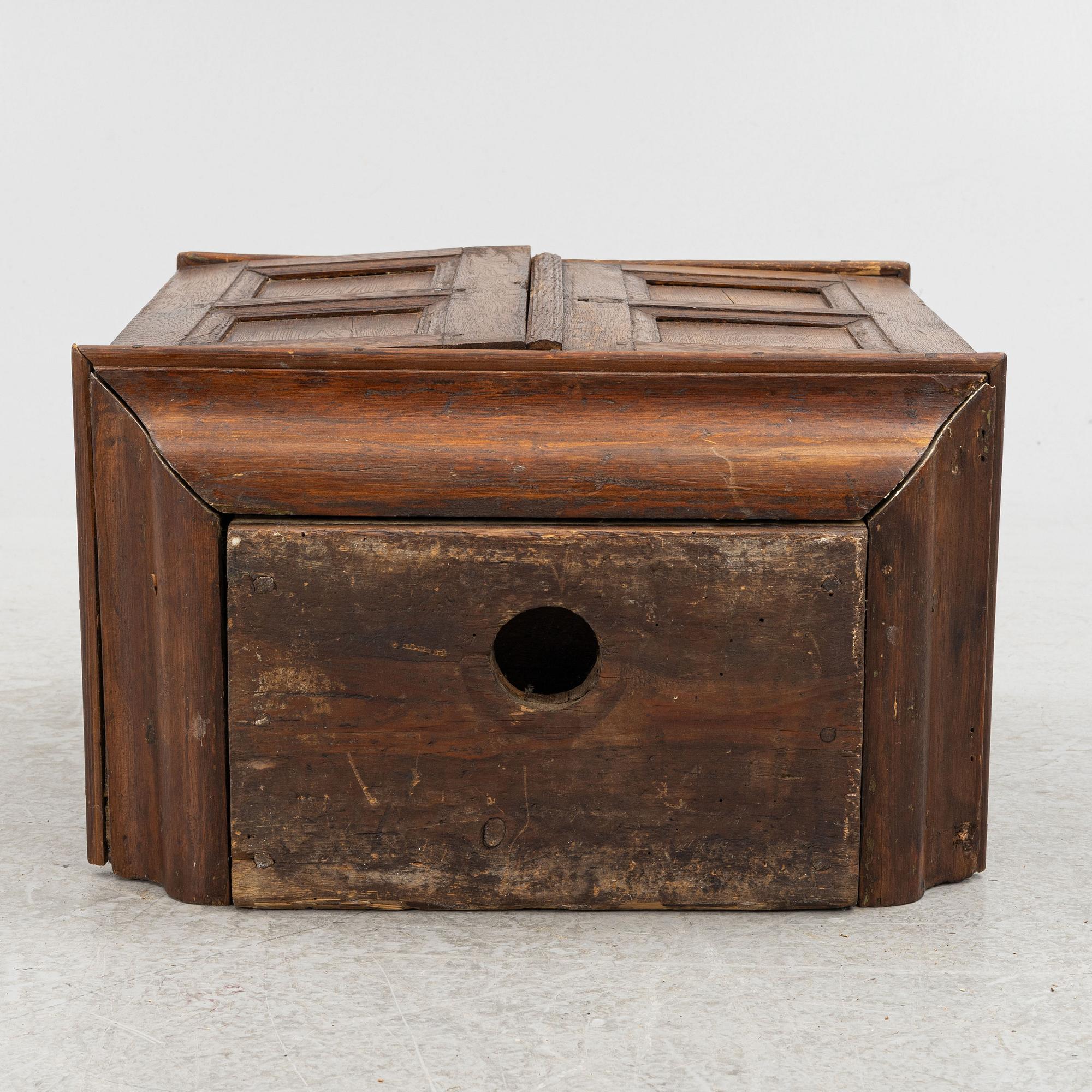 A South German or Tiroler Baroque marquetry curio cabinet, circa 1700.