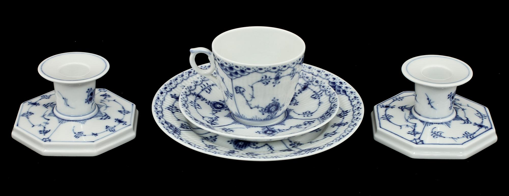 KAFFESERVISDELAR, 49 st, Musselmalet, Royal Copenhagen, 1900-talets andra hälft.