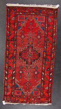 GALLERIMATTA. orientalisk. Ca 207x101.