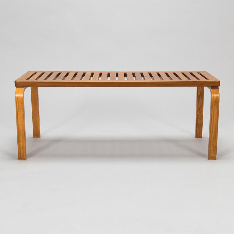 Alvar Aalto,a mid-20th century bench for O.Y. Huonekalu-ja Rakennustyötehdas A.B.