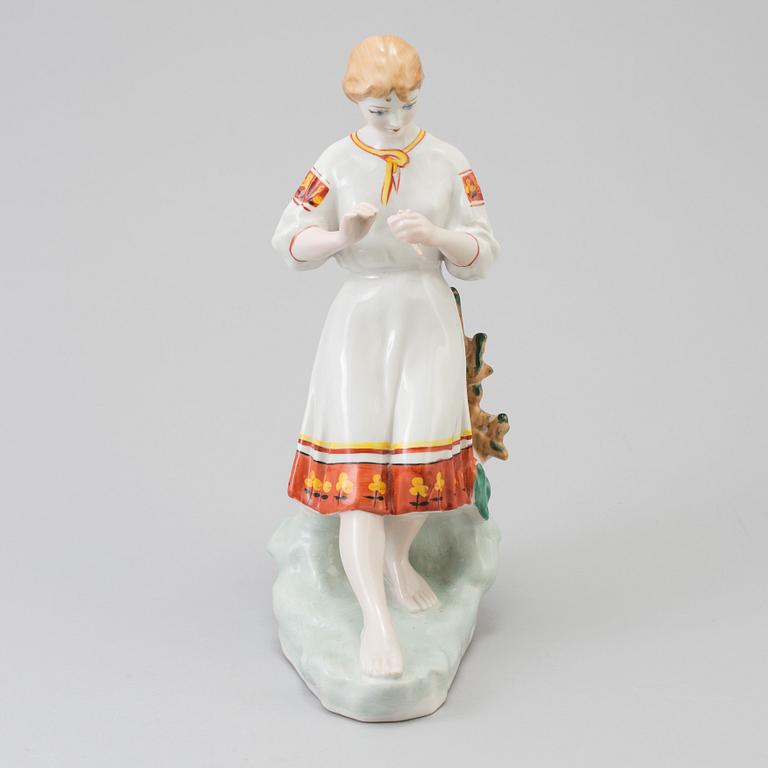 A SOVJET PORCELAIN FIGURE. second half of the 20th century.