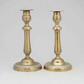 LJUSSTAKAR, ett par, mässing, empire, 1800-talets första hälft.
