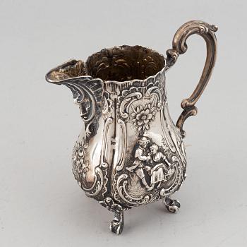 A german rococo-style silver coffee- and tea set, Weinranck & Schmidt, Hanau, circa 1900.