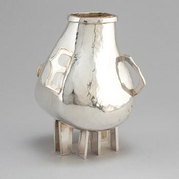 CLAËS E. GIERTTA, a silver vase, Stockholm 1981.