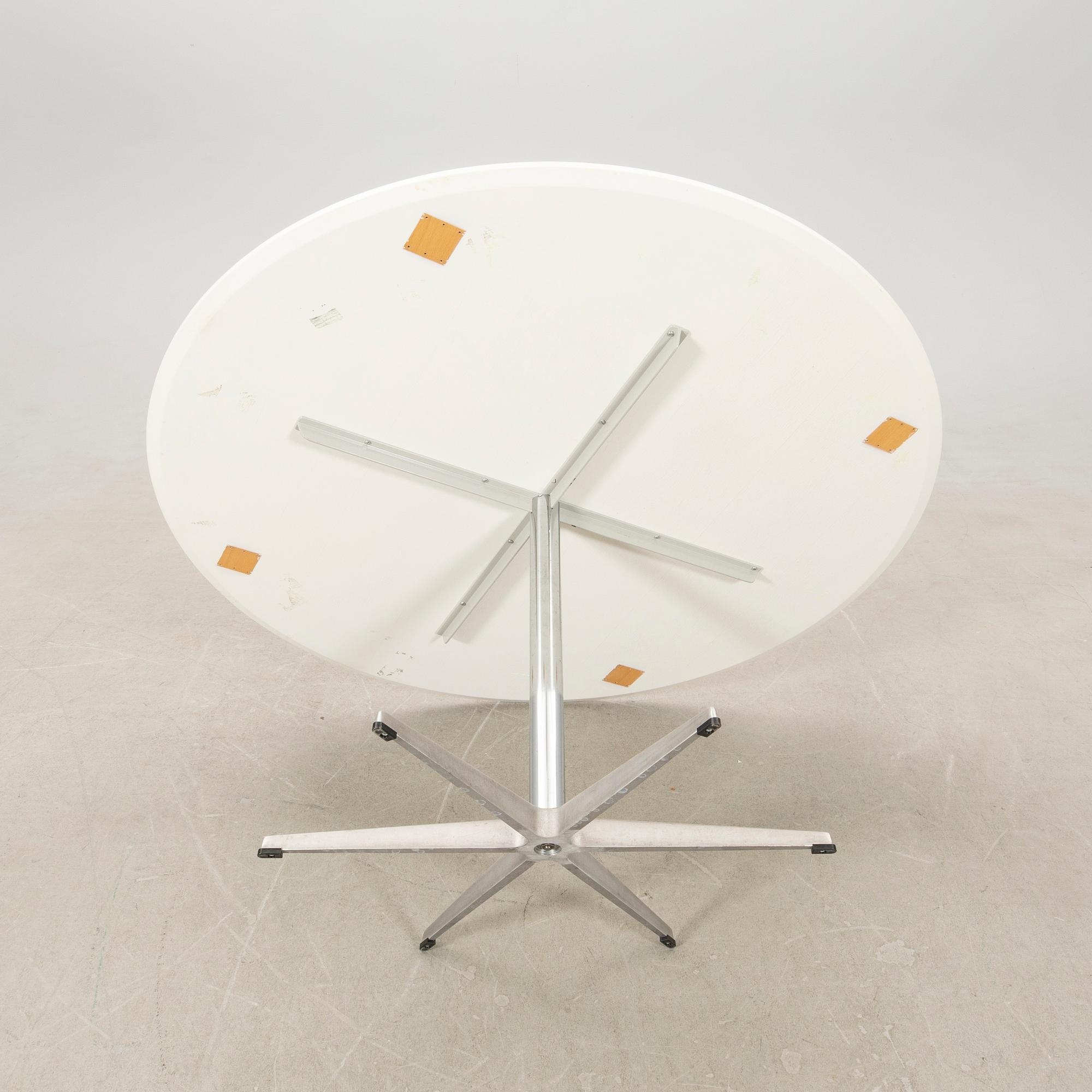 Lievore Altherr Molina, chairs 4 pcs "Catifa" for Arper, Italy late 20th century and table.