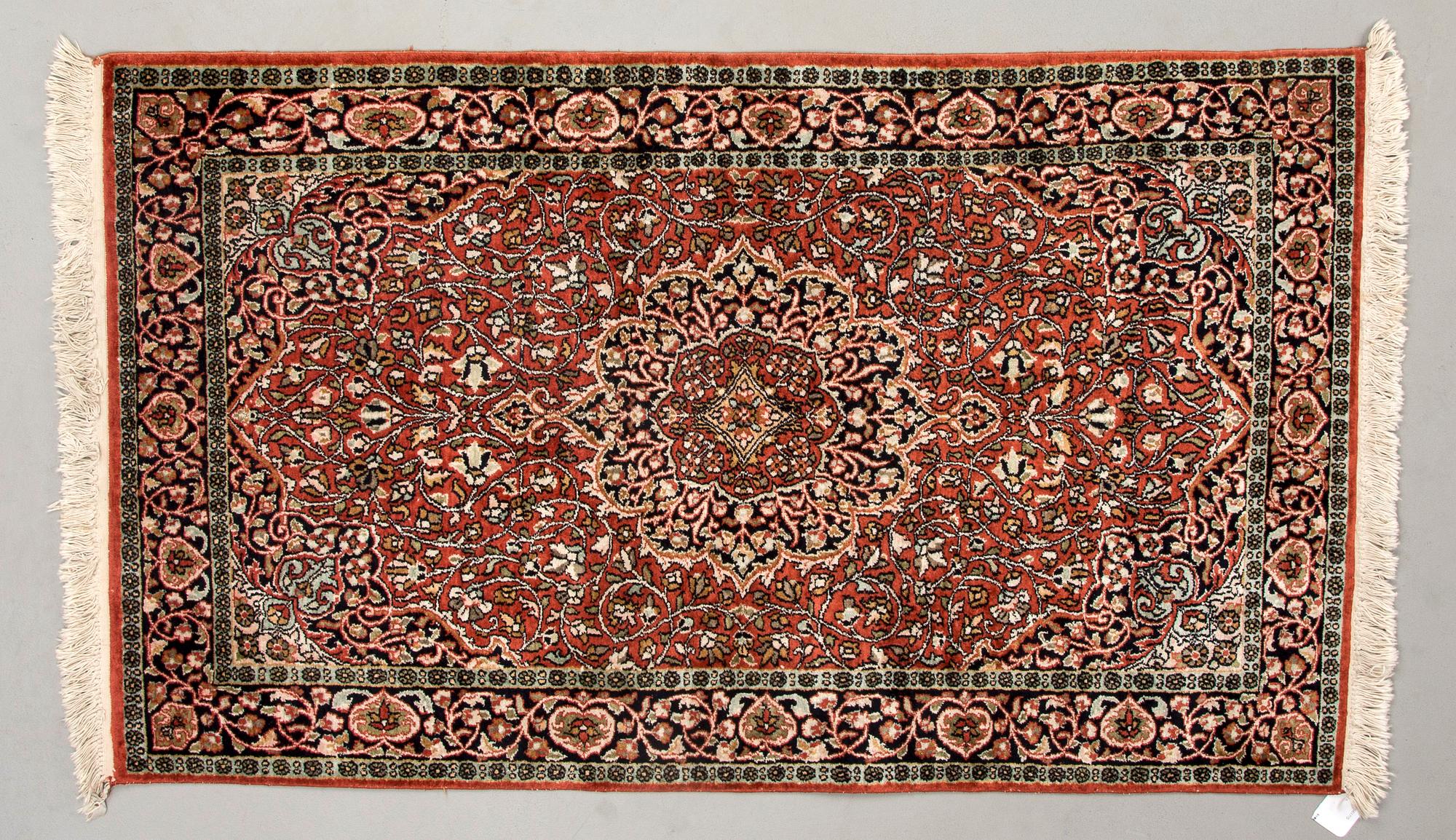 MATTA, Persien. Ca 92x156 cm.