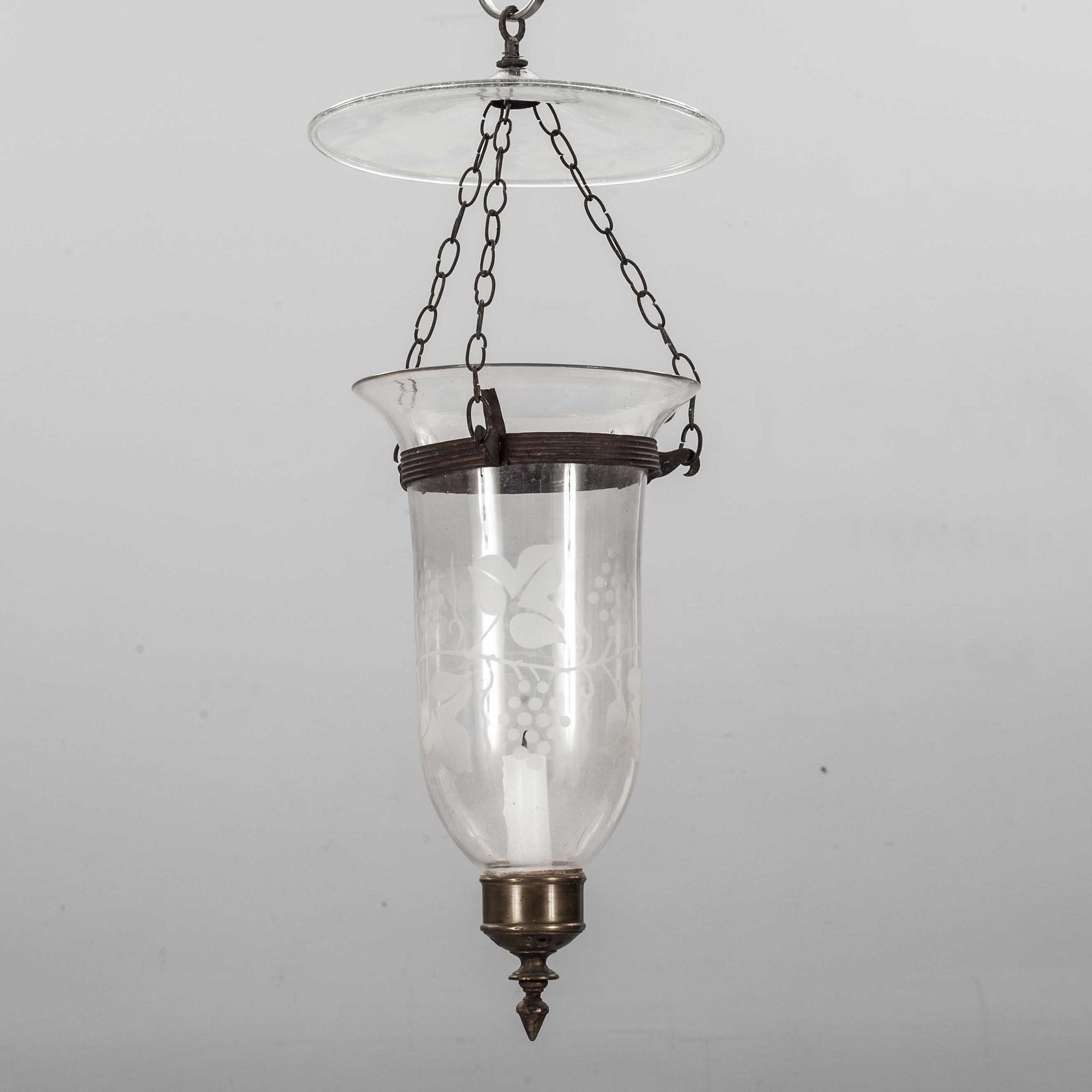 LJUSLYKTA, glas, 1900-talets första hälft.