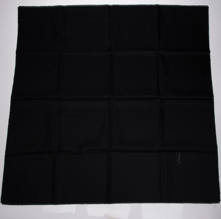 SCARF, 2 st, Yves Saint Laurent.