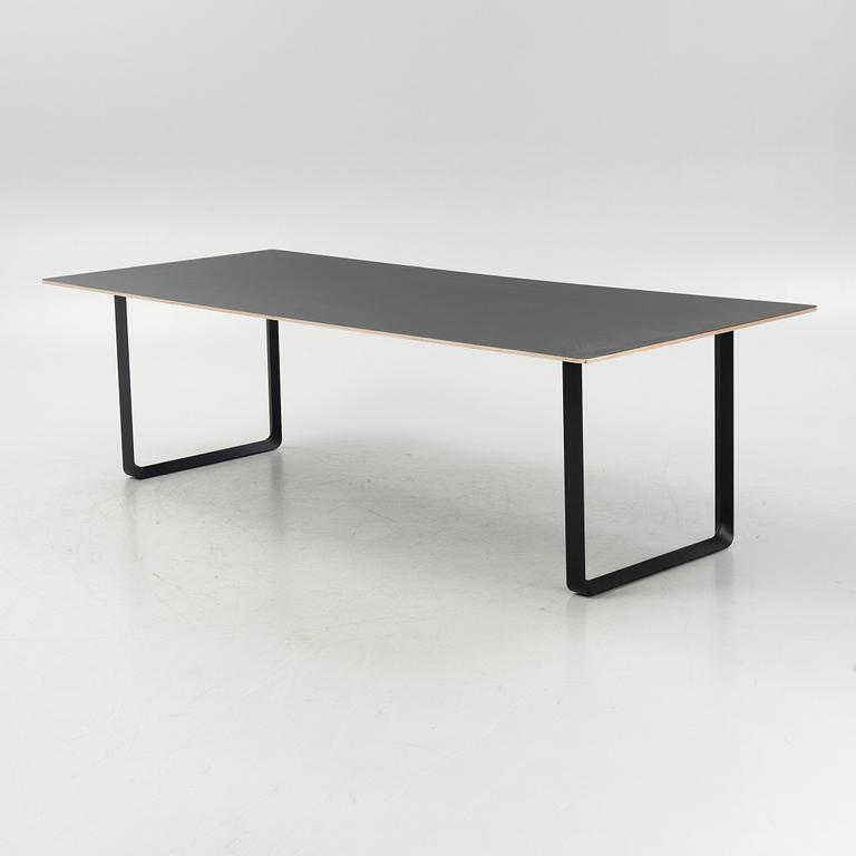 TAF Studios, bord "70/70", Muuto, samtida.