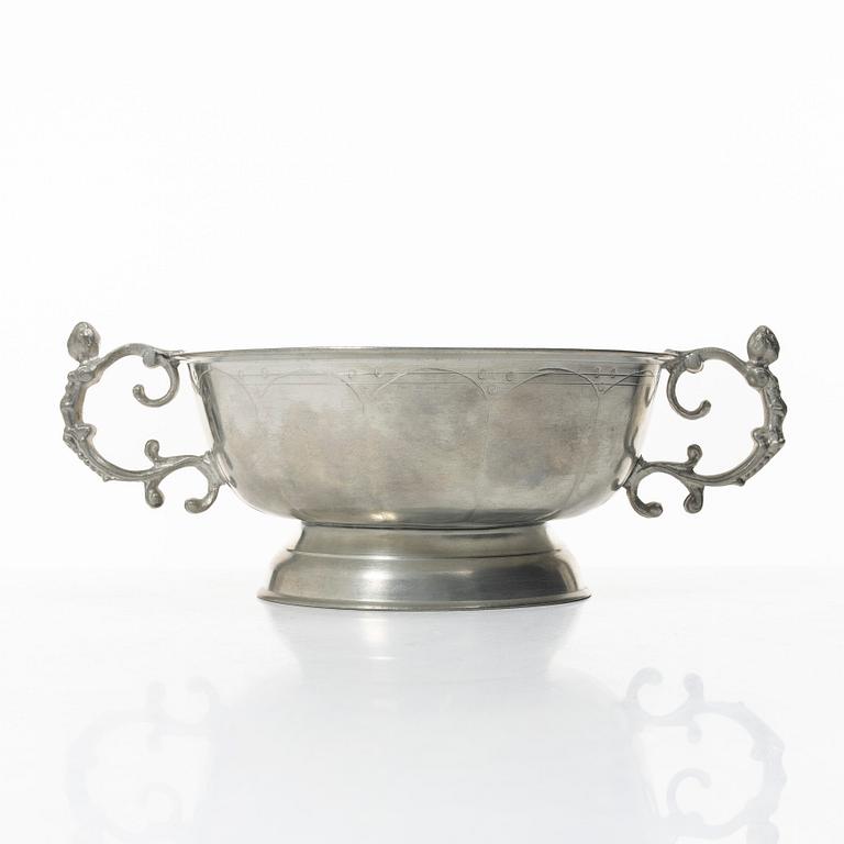 A bowl by Olof Artedius, Jönköping, 1759.