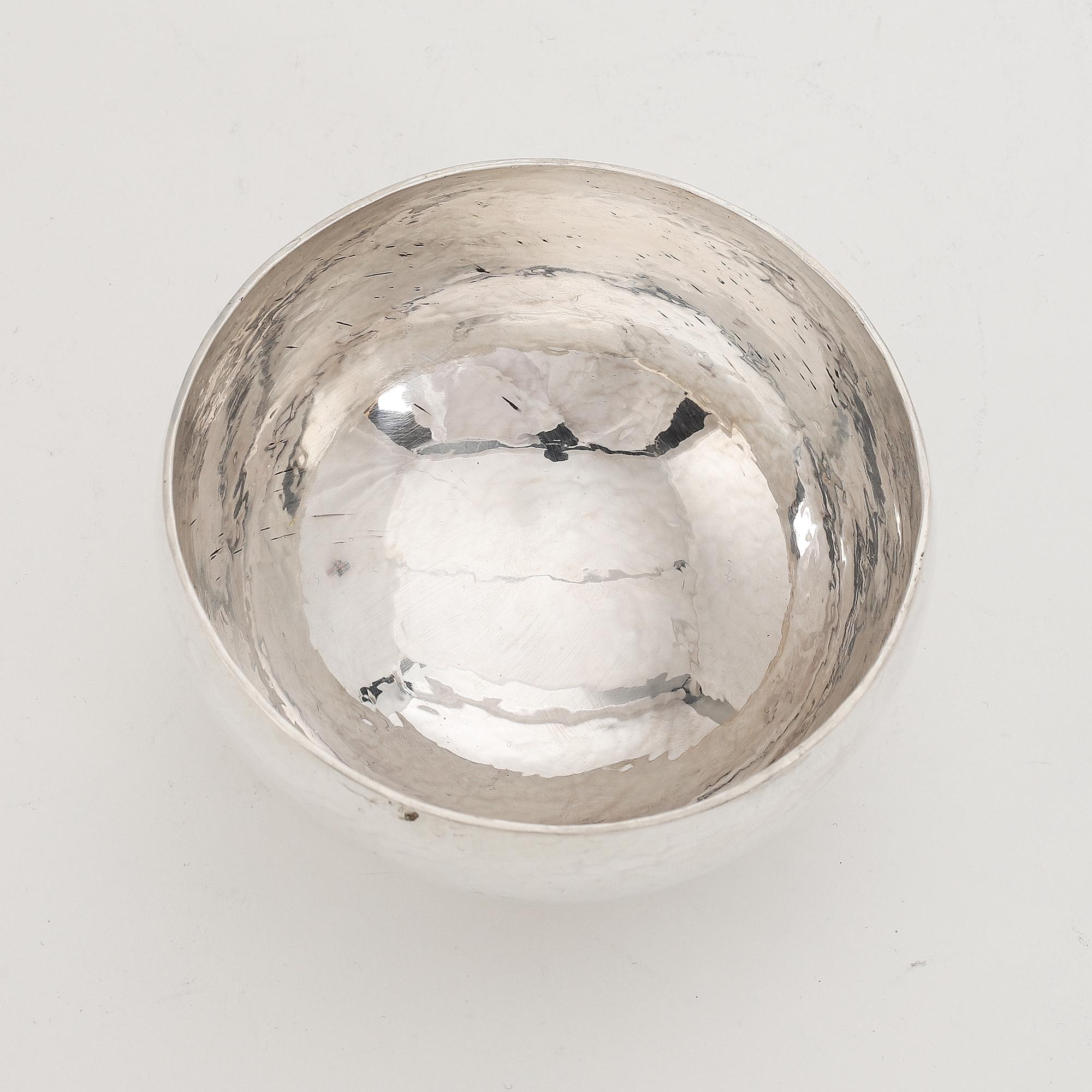 Roland Lantz, a signed sterling silver bowl, Stockholm 1982.