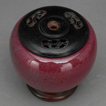 PENSELVAS, porslin, orientalisk, 1900-tal.