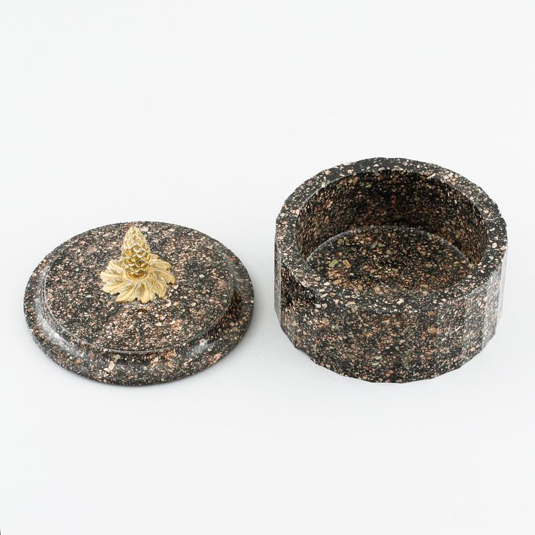 An early 19th century lidded butter dish.