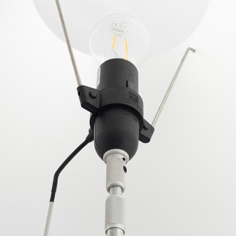 Paolo Rizzatto, a pair of 'Costanza' table lamps, Luceplan, Italy.