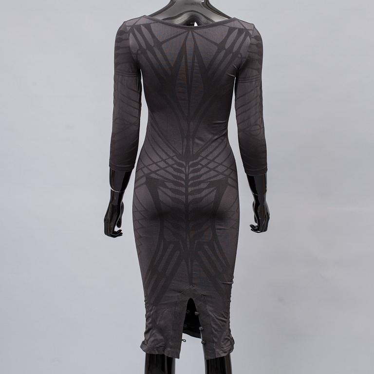 KLÄNNING och DRÄKT, Zac Posen för Wolford.
