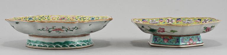 FAT, 2 st, porslin, Kina, omkring sekelskiftet 1900.