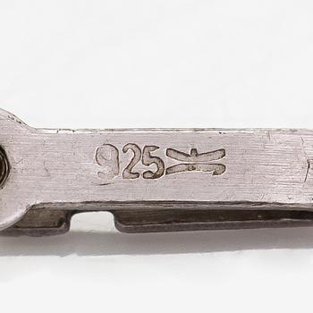 Helminauha ja korvakorut, 18K valkokultaa, hopeaa ja viljellyt helmet.