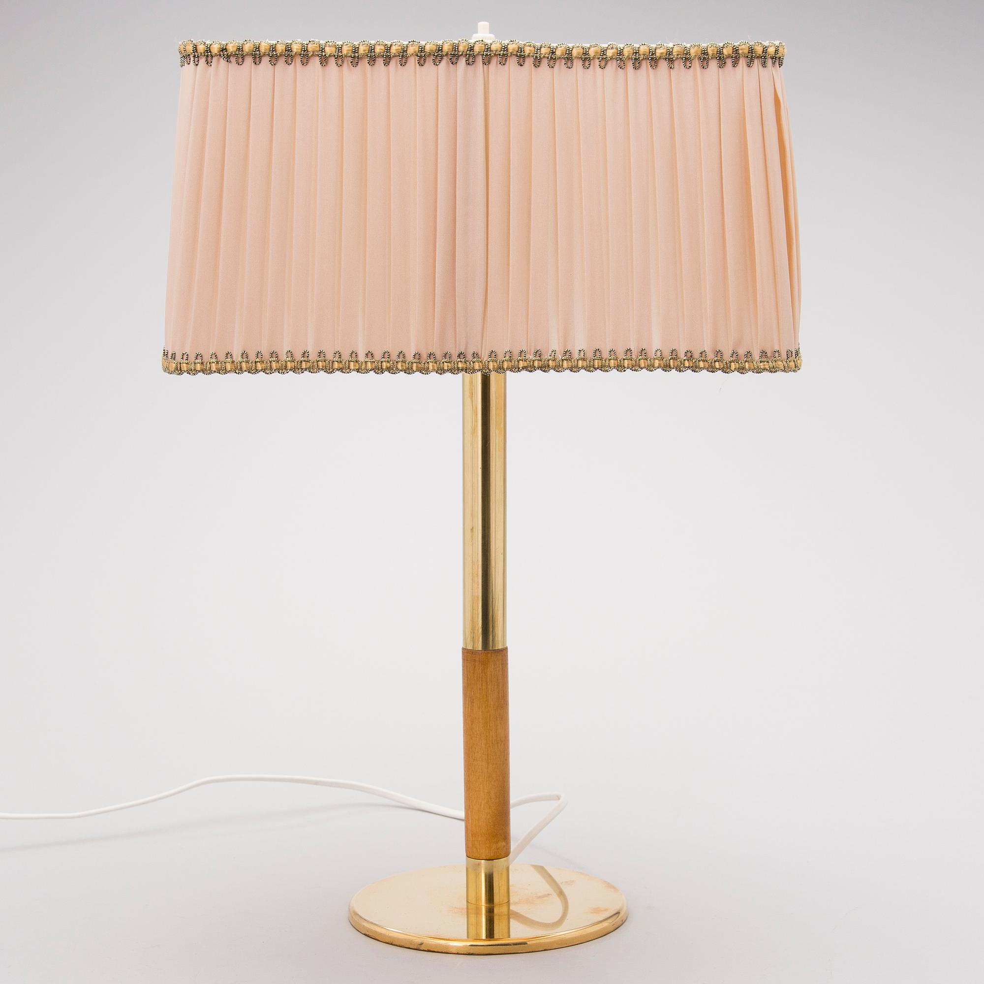 PAAVO TYNELL, bordslampa, modell 9206, Taito 1900-talets mitt.