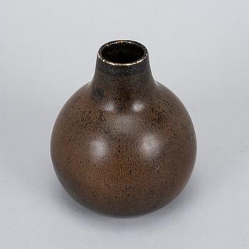 Three mid 20th century glazed stoneware vases, Marianne Westman, Carl-Harry Stålhane och Hertha Bengtsson, Rörstrand.