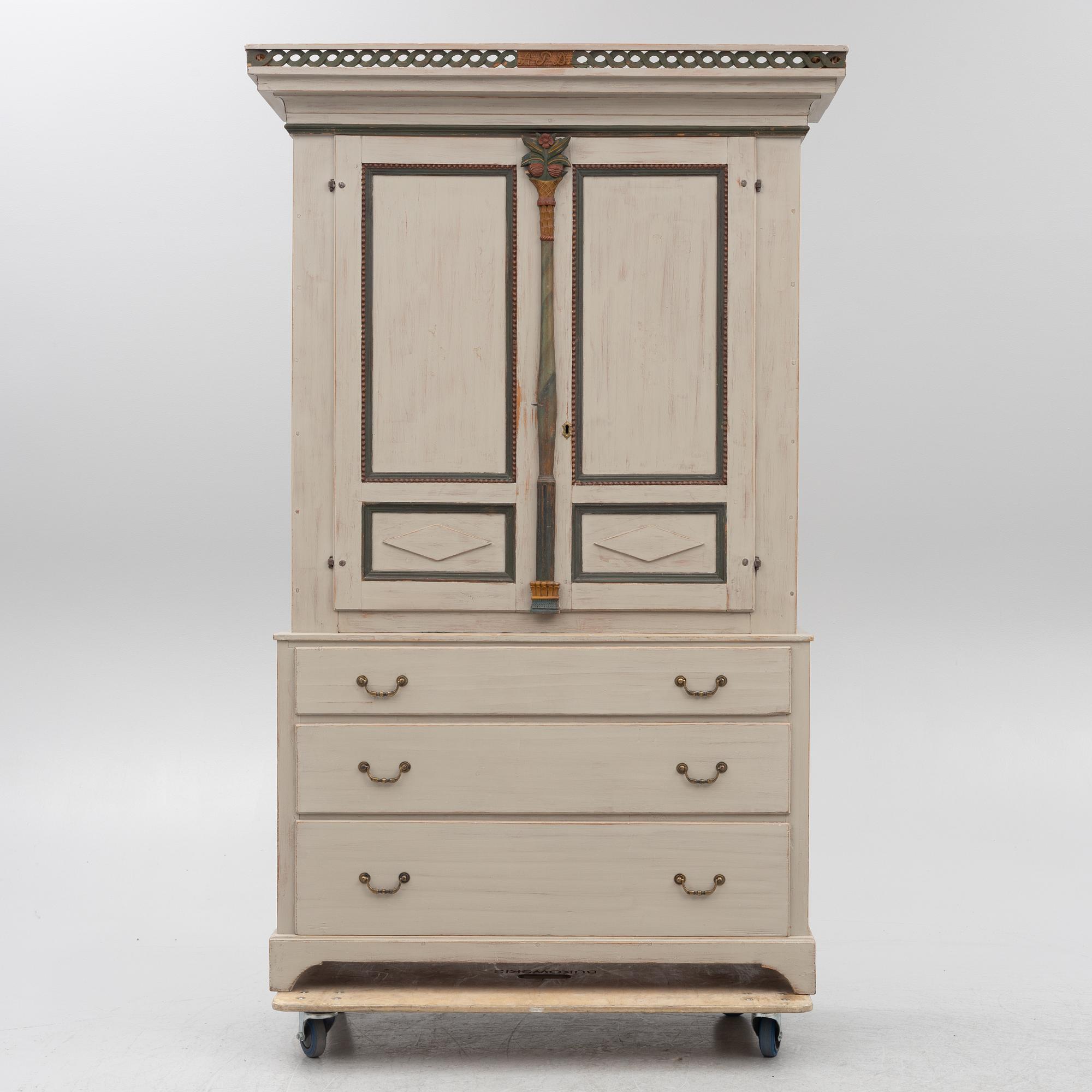 Cabinet, 19th century.