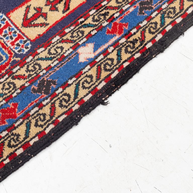 A runner carpet, Northwest Persian, approx. 356 x 114 cm.