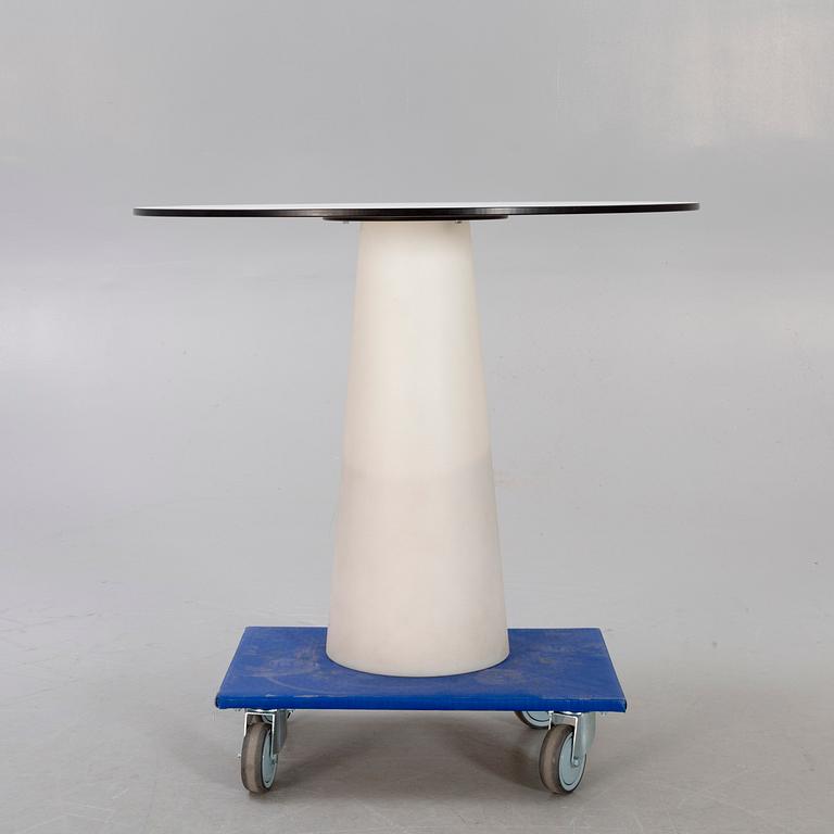 A Marcel Wanders table, "Container Table", Moooi, around the year 2000.