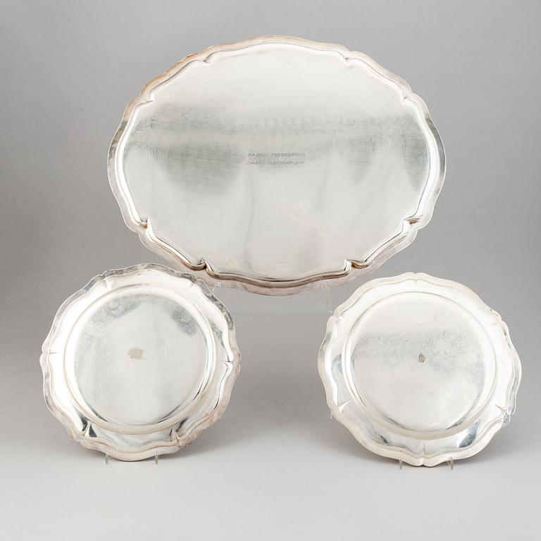 Bricka och Fat 2 st, nysliver, 1900-tal. Rokoko-stil.