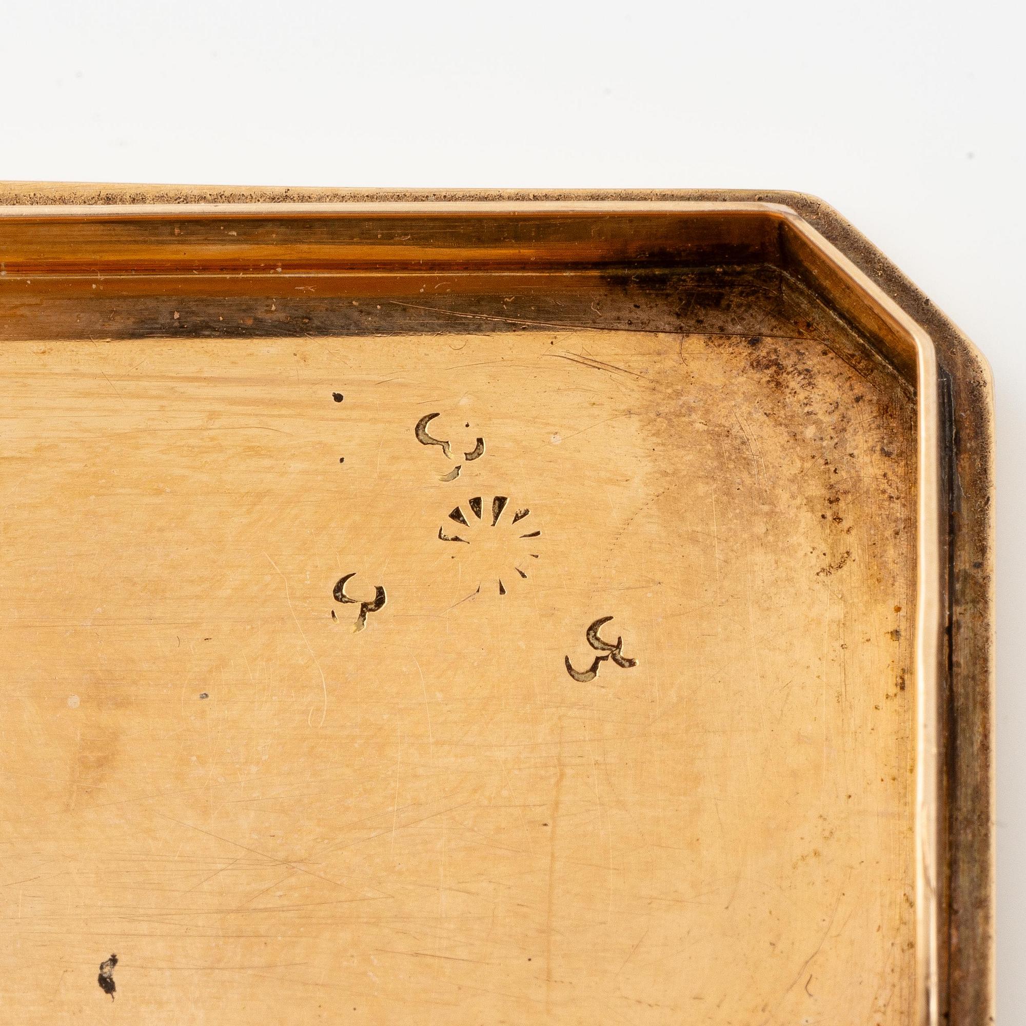Box, 14K gold, possibly France.