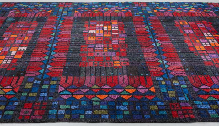 Kerstin Ekengren, matto, "Cavalleria Rustica", knotted pile, ca 320-321,5 x 220-230 cm, signed KE LH, Plitmors Järvsö 1961.