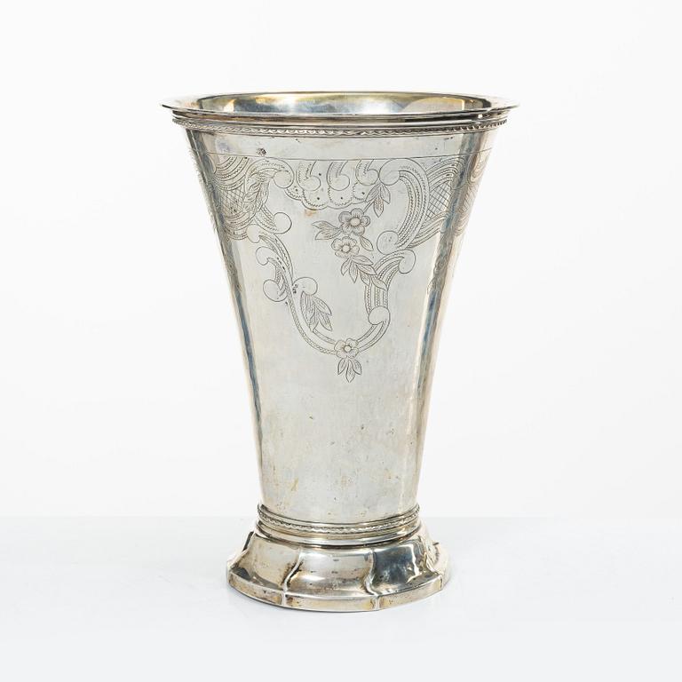 Karl Anderson, A Swedish silver Rococo style beaker, Stockholm 1937.