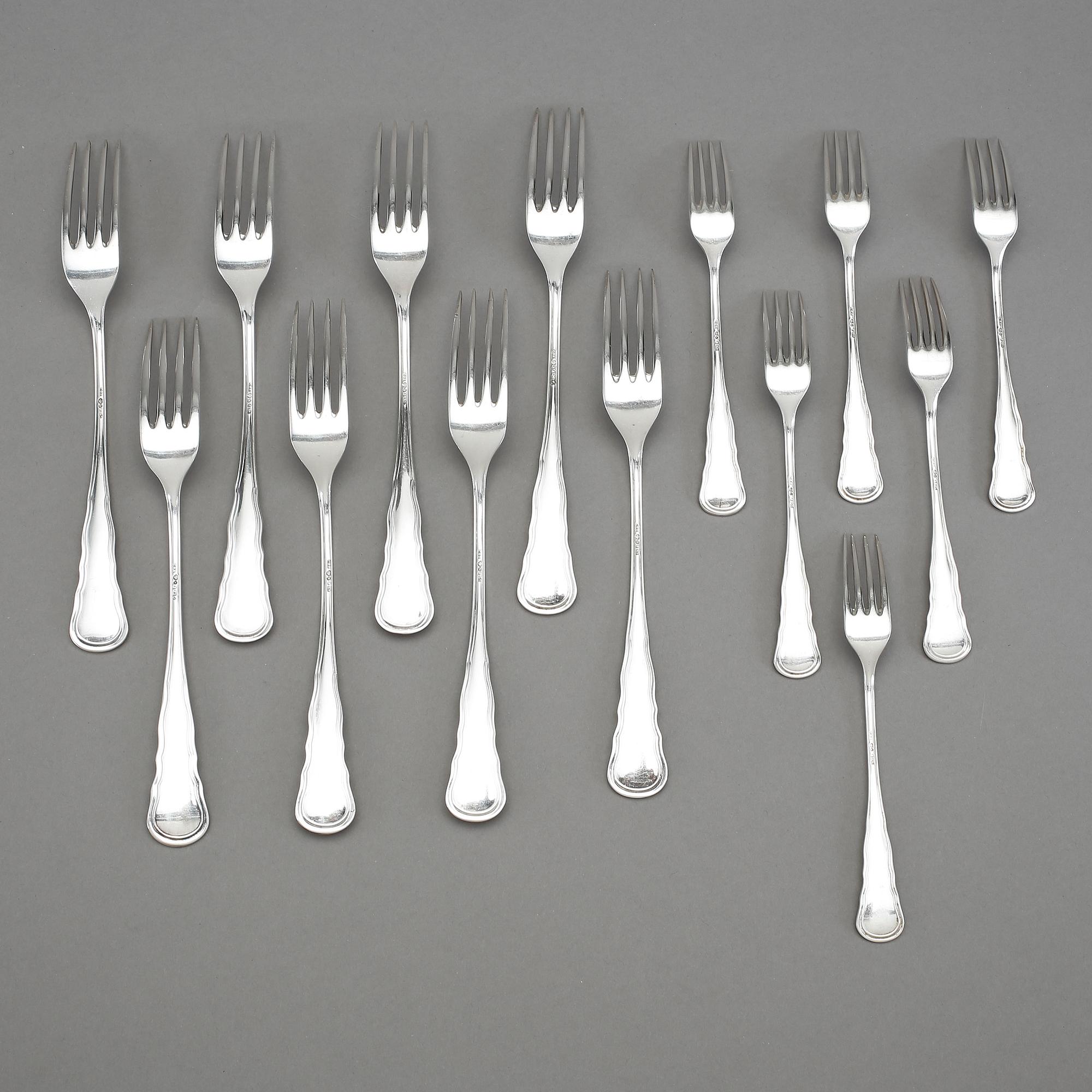 GAFFLAR, 8 + 6, silver, modell "Chippendale", CG Hallberg, Stockholm, 1930-tal. Vikt 461 g.