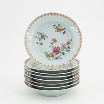 A set of eight famille rose dessert dishes, Qing dynasty, Qianlong (1736-95).