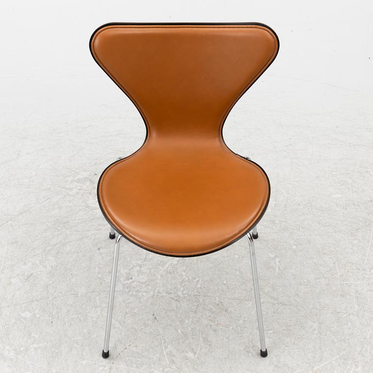 Arne Jacobsen, A 'Sjuan' chair, Fritz Hansen, Denmark, contemporary production.