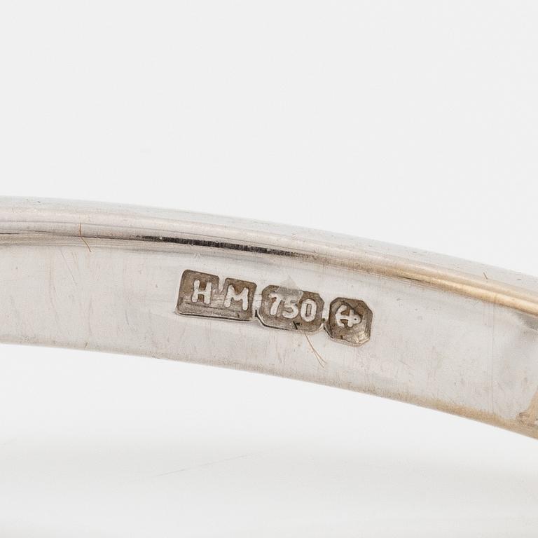 Ring 18K white gold set with an oval brilliant-cut diamond, VANBRUUN.