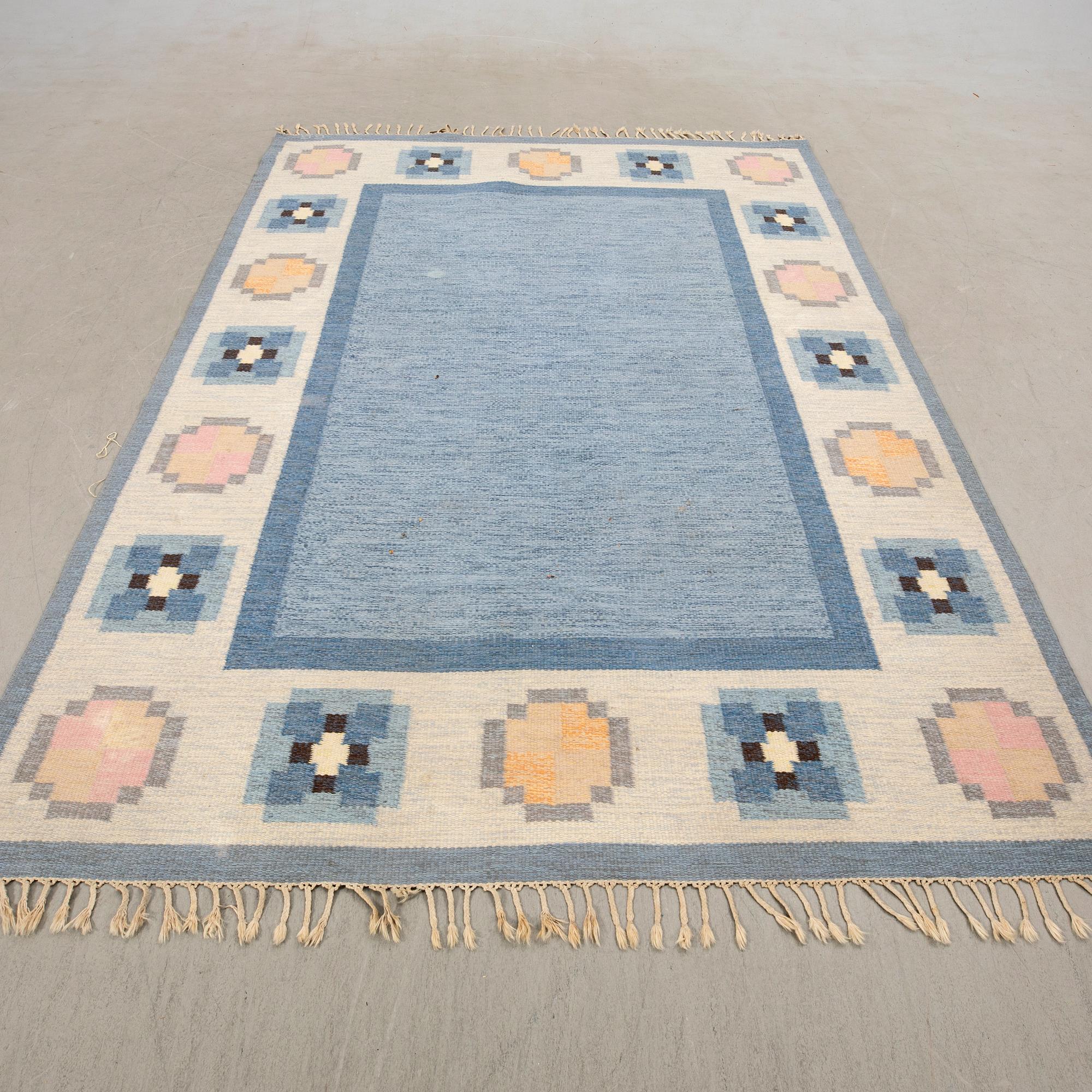 Matta, rölakan, signerad GG, ca 282 x 199 cm.