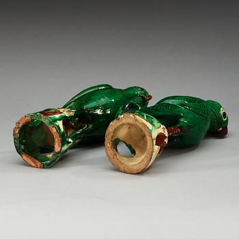 A set of two green glazed falcons, Qing dynasty.