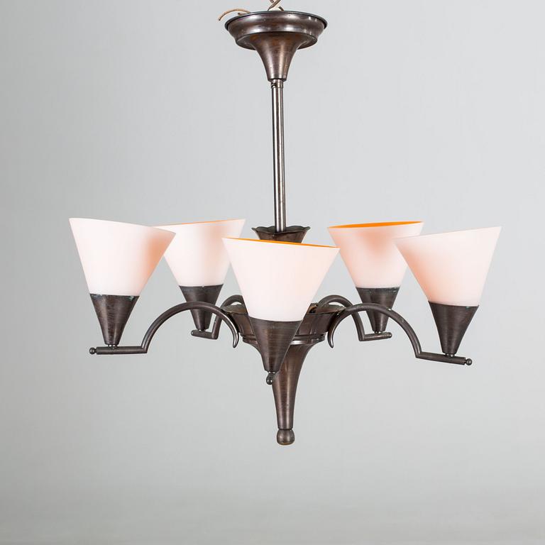 A 1930-40's celing lamp.