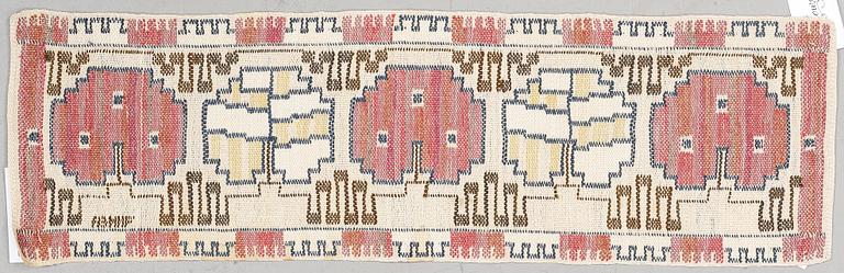 Märta Måås-Fjetterström, a textile, "Grodblad röd", flat weave, ca 28 x 88 cm, signed AB MMF.