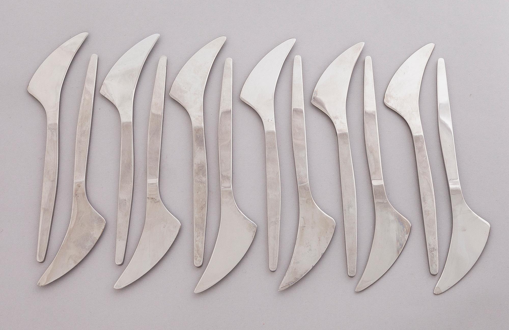 ILMARI TAPIOVAARA 1960s 122-piece Set of Polar Flatware for Hackman, Finland.