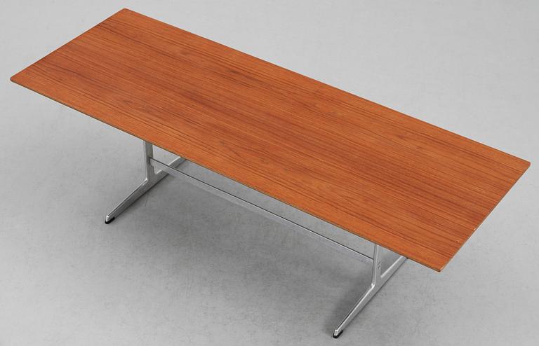 Arne Jacobsen teaktop and aluminium sofa table, model 3315 by Fritz Hansen, Denmark 1968.