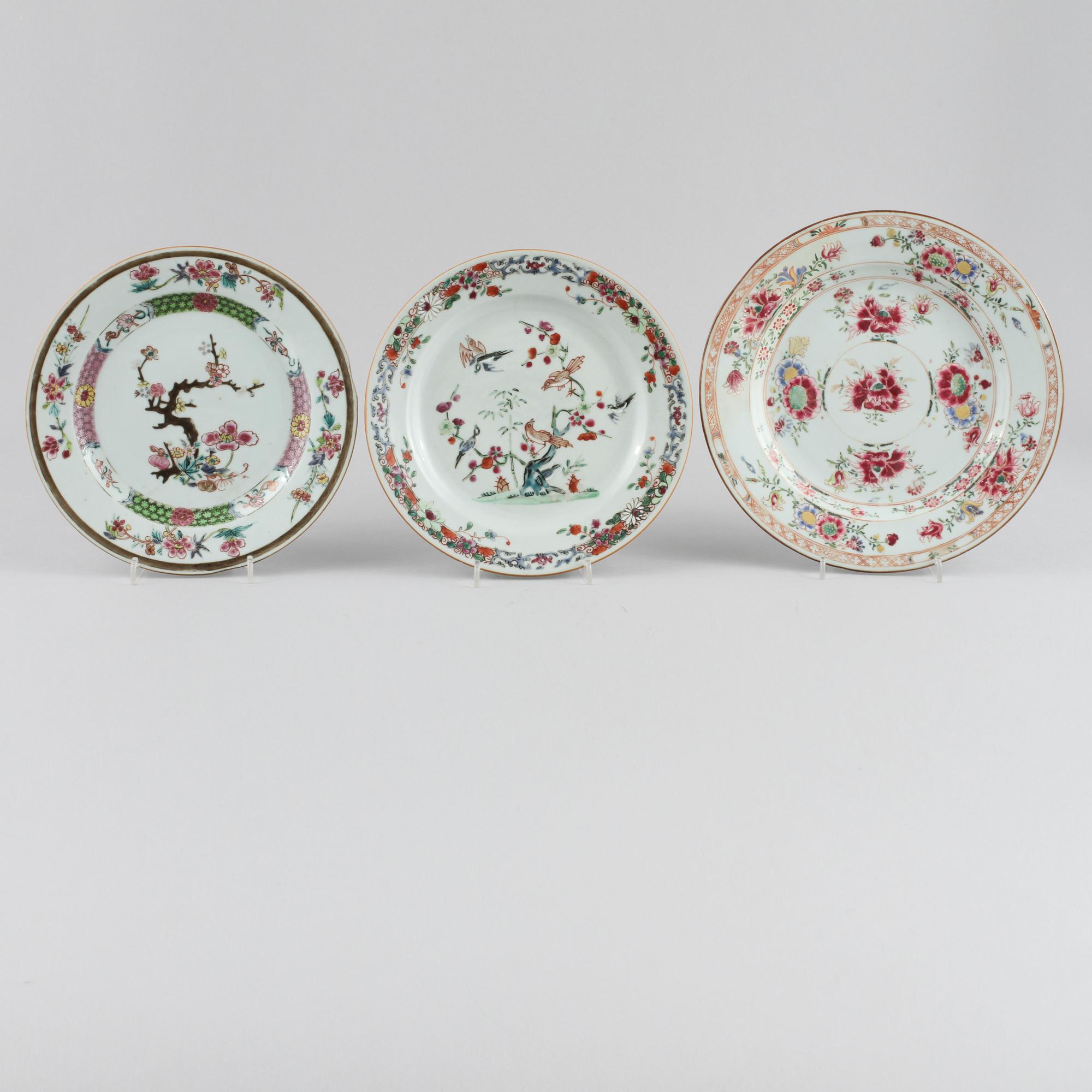 TALLRIKAR, 3 st, porslin, Kina, 1700-tal.