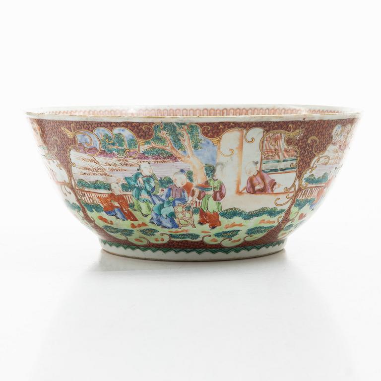 A famille rose punch bowl, Qing dynasty, 19th century.