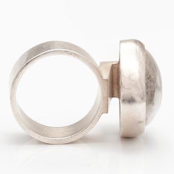 BJÖRN WECKSTRÖM, A sterling silver ring "Luna" with a rutiquartz. Lapponia 1984.