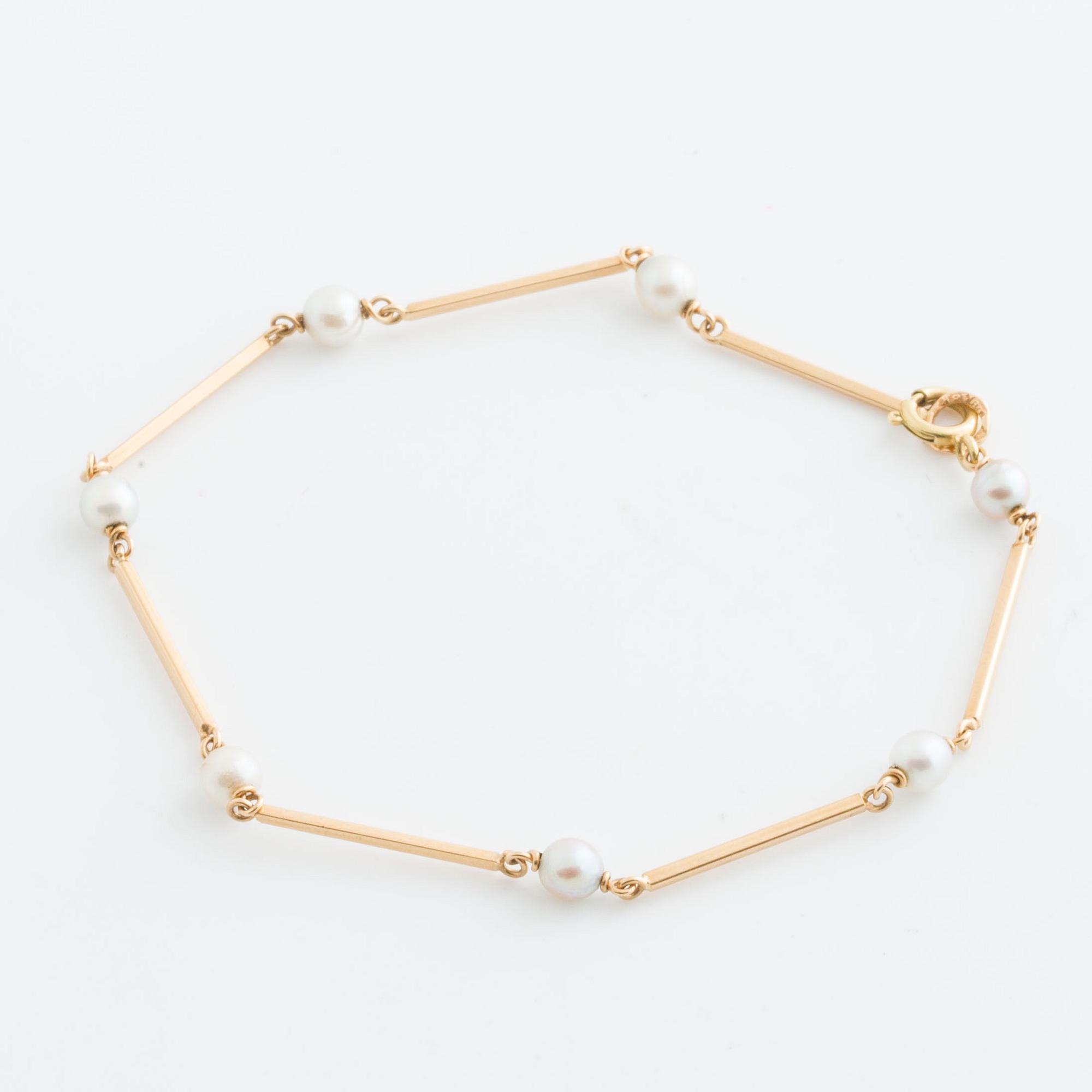 NECKLACE and BRACELET 18K gold w cutlured pearls approx 4 -5 mm.
