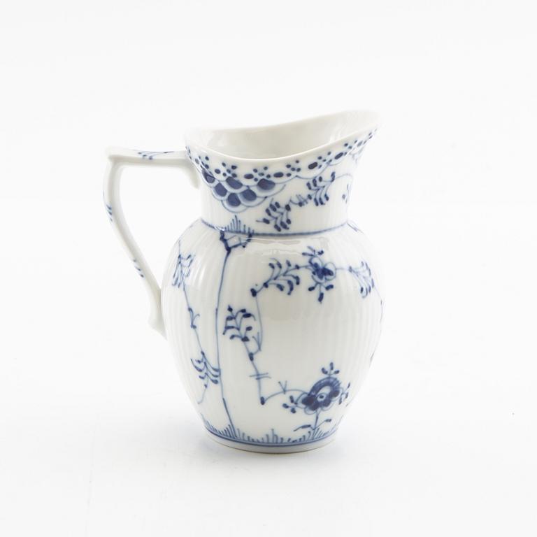 Royal Copenhagen, service pieces, 23 pcs, "Musselmalet", Royal Copenhagen, Denmark.