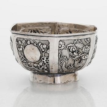 Hexagon export silver bowl, maker's mark GW, Gem Wo, active 1850-75, Canton.