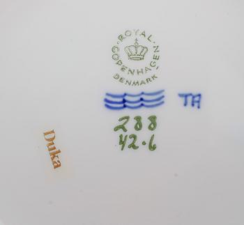 VASER, 3 st, porslin, Royal Copenhagen och Bing & Gröndahl.