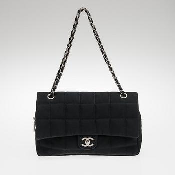 LAUKKU, "Chocolate Bar Flapbag", Chanel.