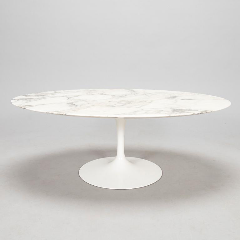 Eero Saarinen,  coffee table, "Tulip", Knoll International, 21st century.