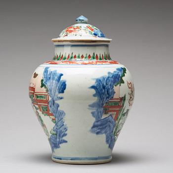 A Chinese Transitional wucai jar with cover, 17th Century.